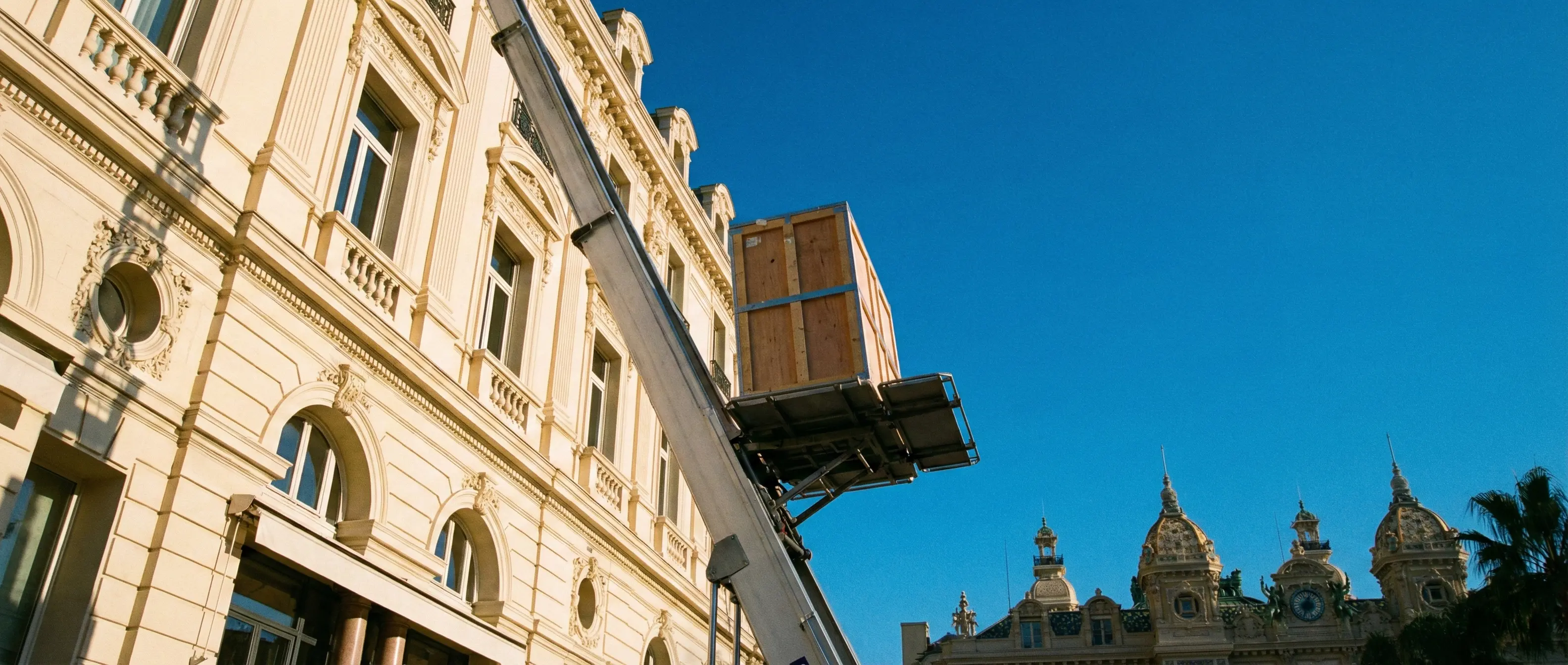 Monte-Carlo moving services